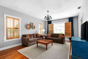 311 E 35th St, Austin, TX 78705 - Photo 4