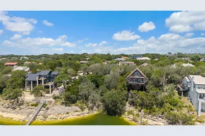 18401 Lakepoint Circle, Point Venture, TX 78645 - Photo 10
