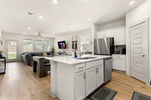 10513 Defender Trl, Austin, TX 78754 - Photo 4