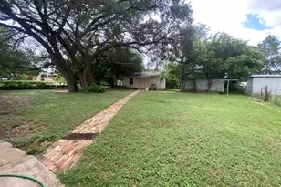 605 E Kerr Street E, Burnet, TX 78611 - Photo 8