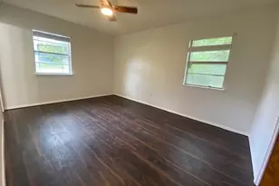 605 E Kerr Street E, Burnet, TX 78611 - Photo 16