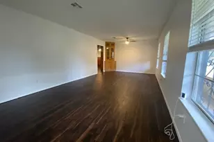 605 E Kerr Street E, Burnet, TX 78611 - Photo 4