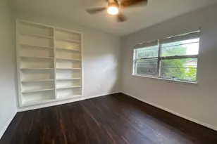 605 E Kerr Street E, Burnet, TX 78611 - Photo 14