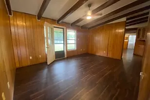 605 E Kerr Street E, Burnet, TX 78611 - Photo 22