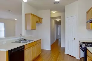 1105 Burgess Dr, Leander, TX 78641 - Photo 10