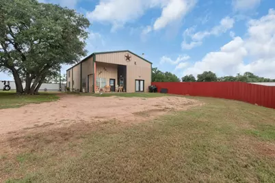 609 W Leon Street, Llano, TX 78643 - Photo 1