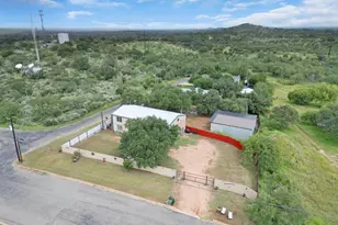 609 W Leon St, Llano, TX 78643 - Photo 16