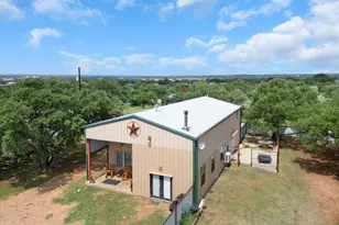 609 W Leon St, Llano, TX 78643 - Photo 2