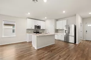105 Saviano Rd, Hutto, TX 78634 - Photo 2