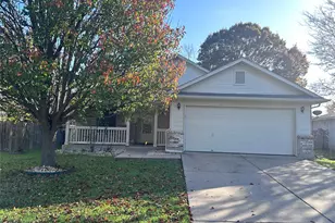 605 Blair Ave, Bastrop, TX 78602 - Photo 1