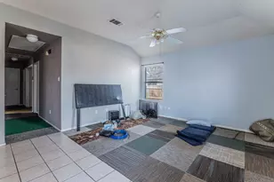 909 W Rundberg Ln, Austin, TX 78758 - Photo 2