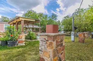 329 W Brook St, Bartlett, TX 76511 - Photo 24