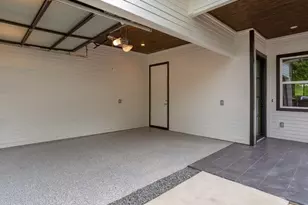 1111 Brookswood Ave, Austin, TX 78721 - Photo 2