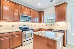 17708 Linkhill Dr, Dripping Springs, TX 78620 - Photo 6