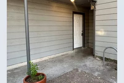 803 W 28th Street #106, Austin, TX 78705 - Photo 2
