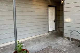 803 W 28th St, Austin, TX 78705 - Photo 2