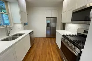 1305 E 28th St, Austin, TX 78722 - Photo 10