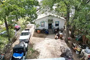 906 E 2nd St, Austin, TX 78702 - Photo 8