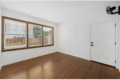 2513 E Cesar Chavez Street, Austin, TX 78702 - Photo 8