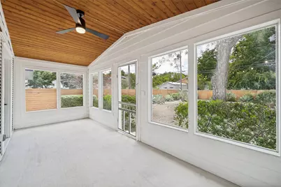 2513 E Cesar Chavez Street, Austin, TX 78702 - Photo 12
