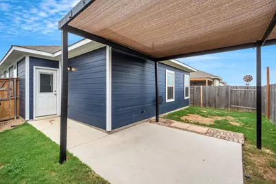 208 Kellys Heroes Way, Jarrell, TX 76537 - Photo 28