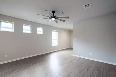 208 Kellys Heroes Way, Jarrell, TX 76537 - Photo 20