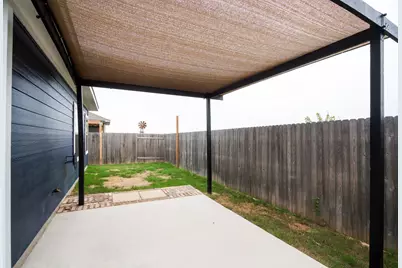 208 Kellys Heroes Way, Jarrell, TX 76537 - Photo 30