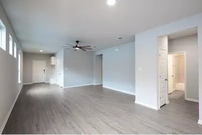 208 Kellys Heroes Way, Jarrell, TX 76537 - Photo 22