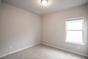 208 Kellys Heroes Wy, Jarrell, TX 76537 - Photo 22