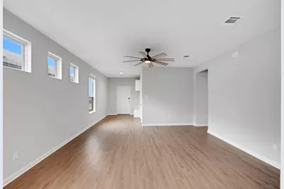 208 Kellys Heroes Way, Jarrell, TX 76537 - Photo 18