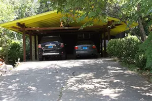 804 E 32 1/2nd St, Austin, TX 78705 - Photo 4
