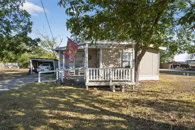 1309 Blackjack Street, Lockhart, TX 78644 - Photo 2