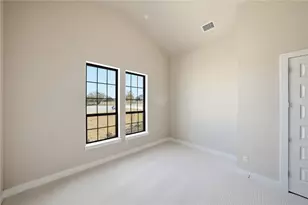 1209 Doelling Dr, Florence, TX 76527 - Photo 18