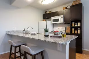 910 Duncan Ln, Austin, TX 78705 - Photo 4