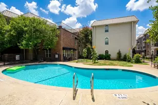 910 Duncan Ln, Austin, TX 78705 - Photo 2