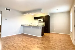 910 Duncan Ln, Austin, TX 78705 - Photo 1
