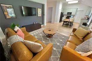 2004 Melissa Oaks Ln, Austin, TX 78744 - Photo 2
