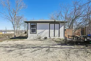 194 Tulipan Ln, Del Valle, TX 78616 - Photo 38