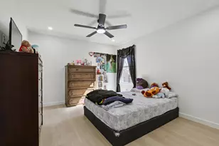 194 Tulipan Ln, Del Valle, TX 78616 - Photo 18