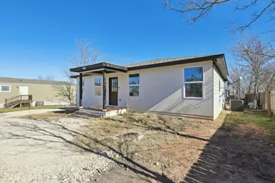 194 Tulipan Lane, Del Valle, TX 78616 - Photo 2