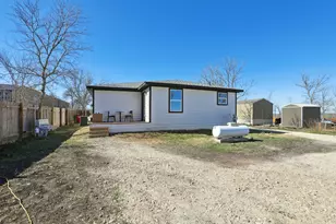 194 Tulipan Ln, Del Valle, TX 78616 - Photo 36