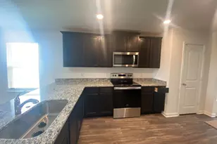 309 Riverdale Dr, Jarrell, TX 76537 - Photo 10