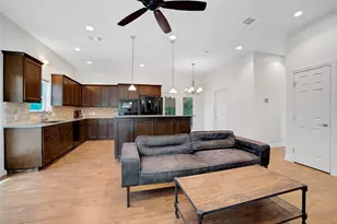 520 Double Eagle Rnch Dr, Cedar Creek, TX 78612 - Photo 14