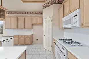 214 Golf Crest Ln, Lakeway, TX 78734 - Photo 10