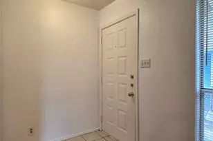 1404 Matthews Ln, Austin, TX 78745 - Photo 2