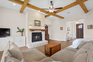 1854 Co Rd 464, Elgin, TX 78621 - Photo 8