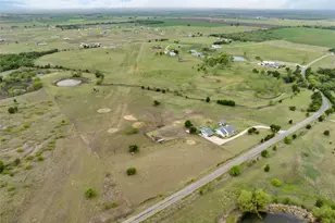 1854 Co Rd 464, Elgin, TX 78621 - Photo 34