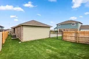 7912 Ella Lee Ln, Austin, TX 78744 - Photo 18