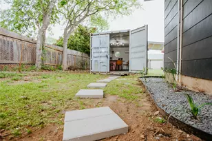 604 W Pecan St, Johnson City, TX 78636 - Photo 22