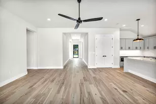 8209 Polar Dr, Austin, TX 78757 - Photo 10